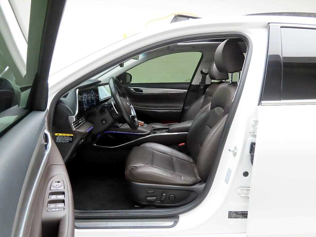 HYUNDAI Grandeur - Vista 12
