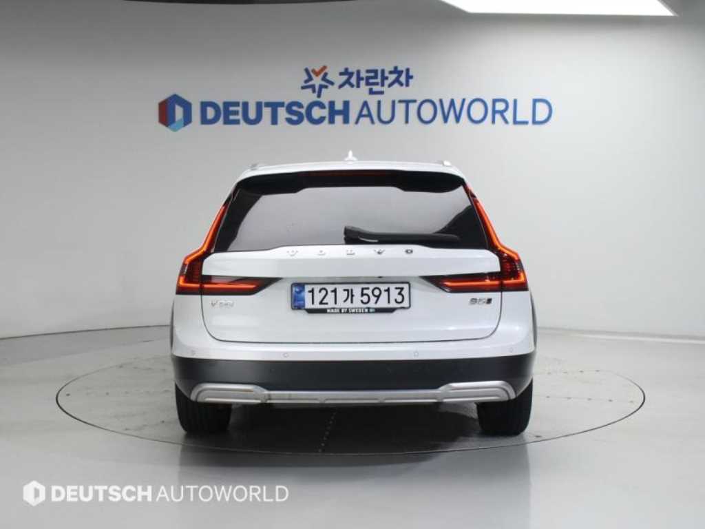 Volvo V90 - Vista 4