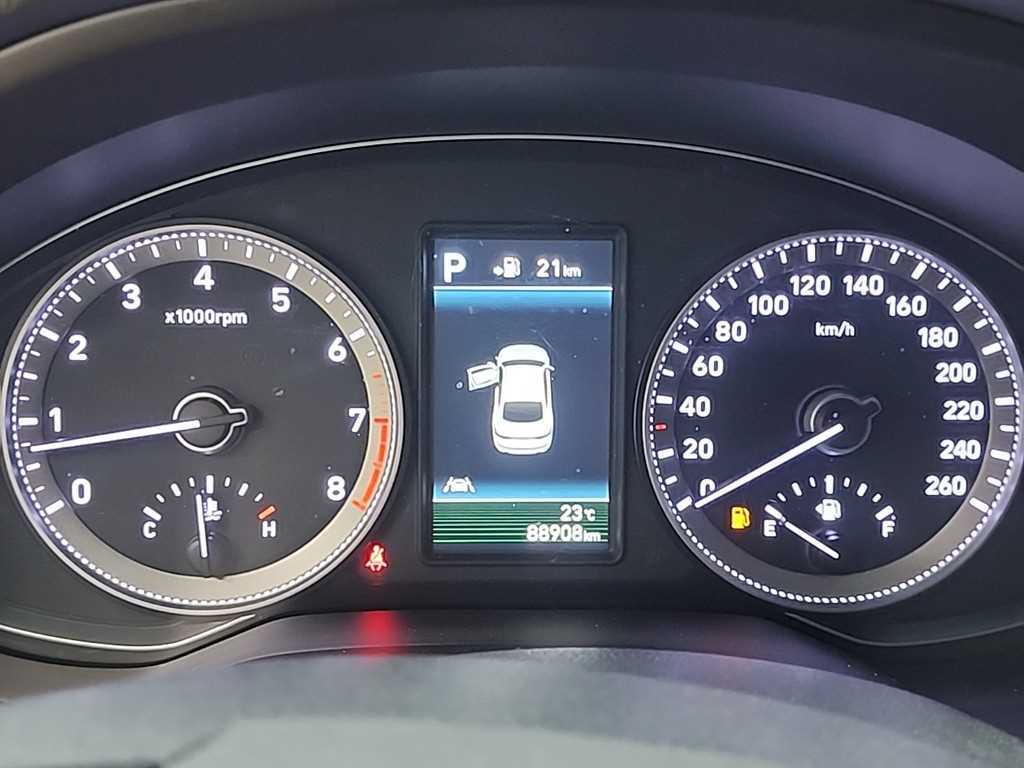 HYUNDAI Grandeur - Vista 6