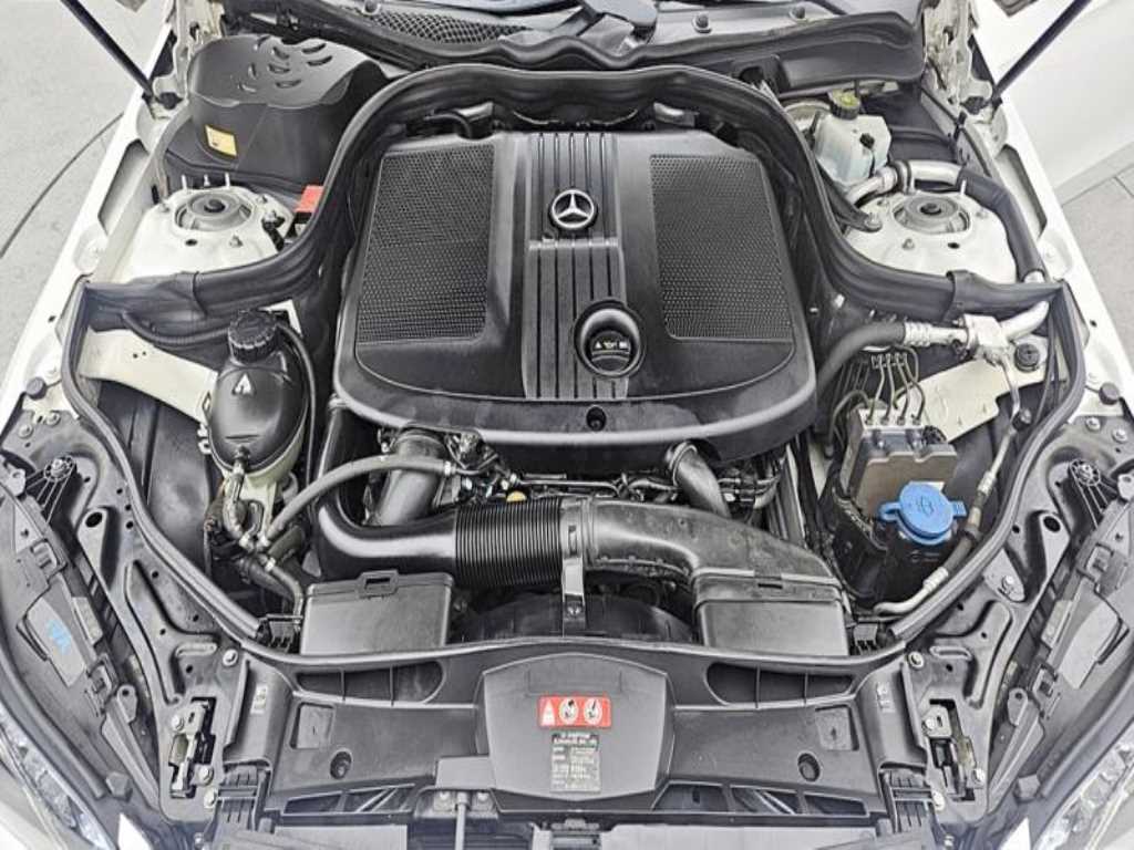 Mercedes Benz E class - Vista 6