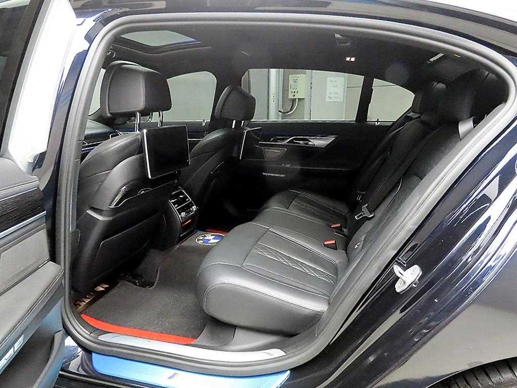 BMW 7 Series - Vista 6