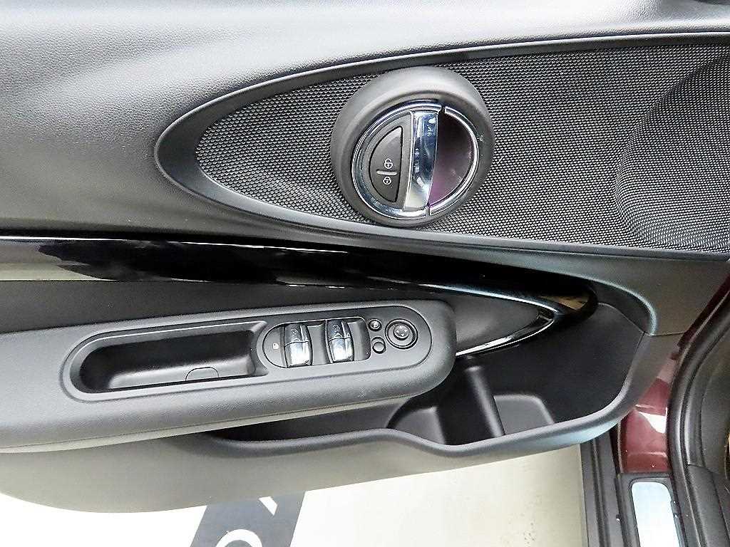 Mini Clubman - Vista 12