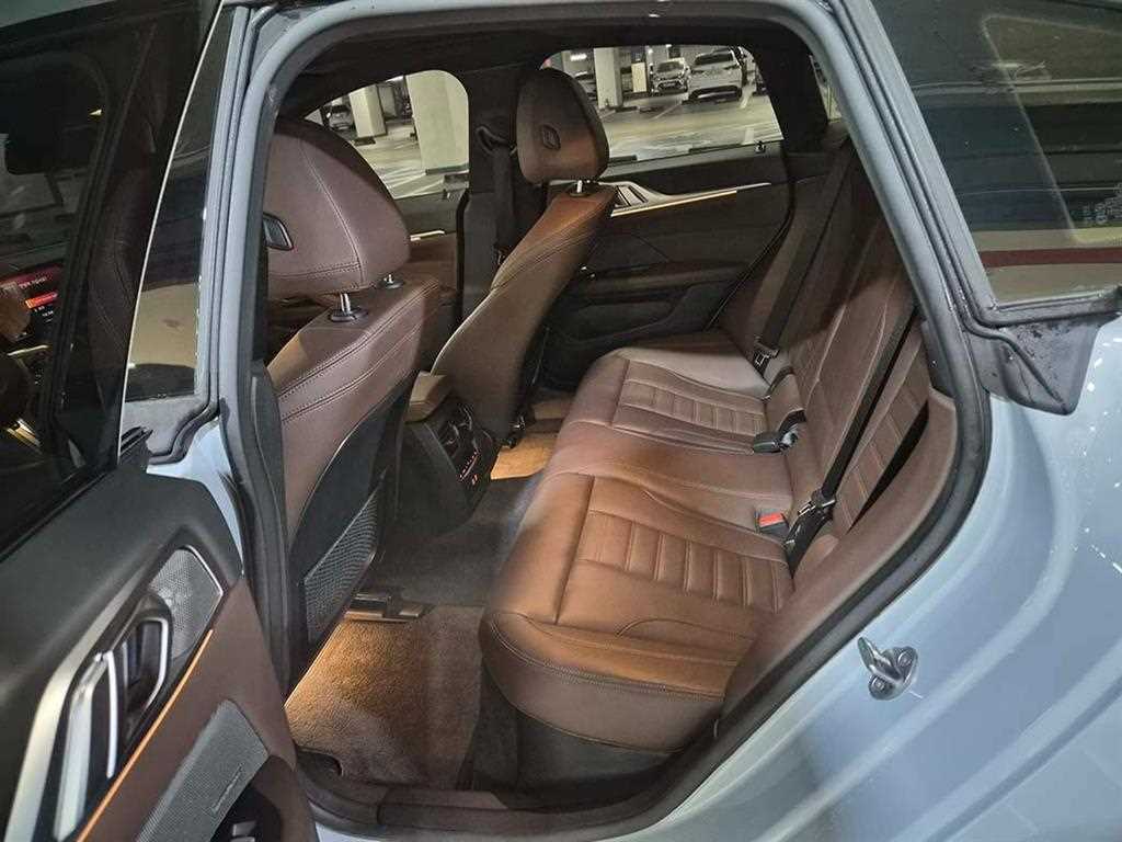 BMW i4 - Vista 7