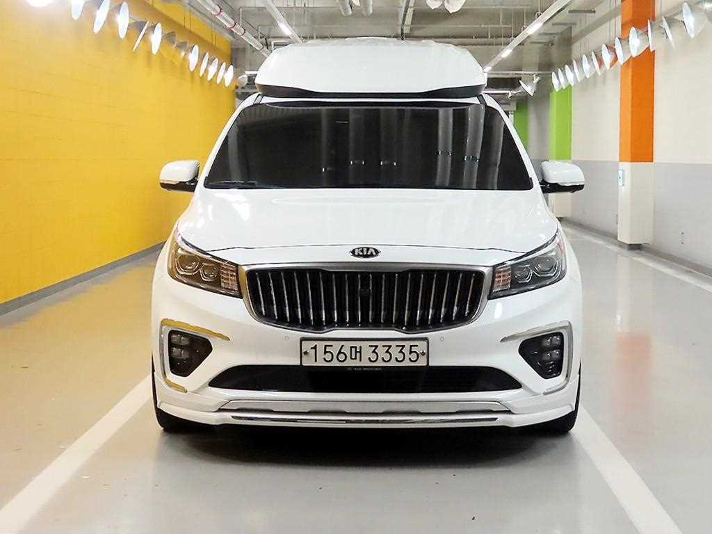 KIA Carnival - Vista 2