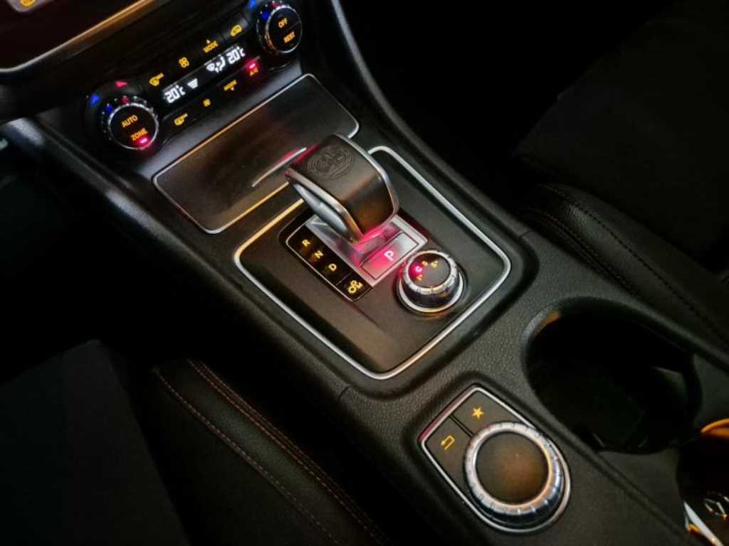 Mercedes Benz CLA Class - Vista 10