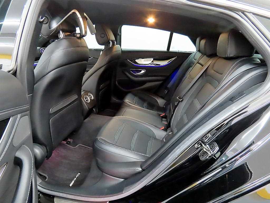 Mercedes Benz AMG GT - Vista 6