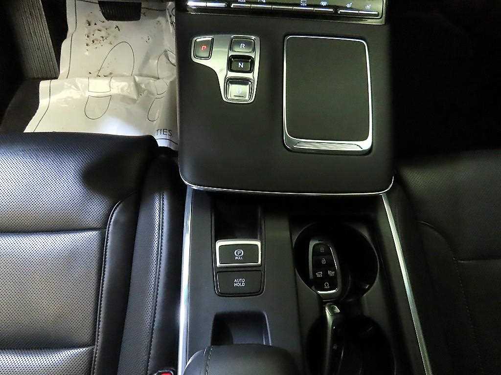 HYUNDAI Grandeur - Vista 12