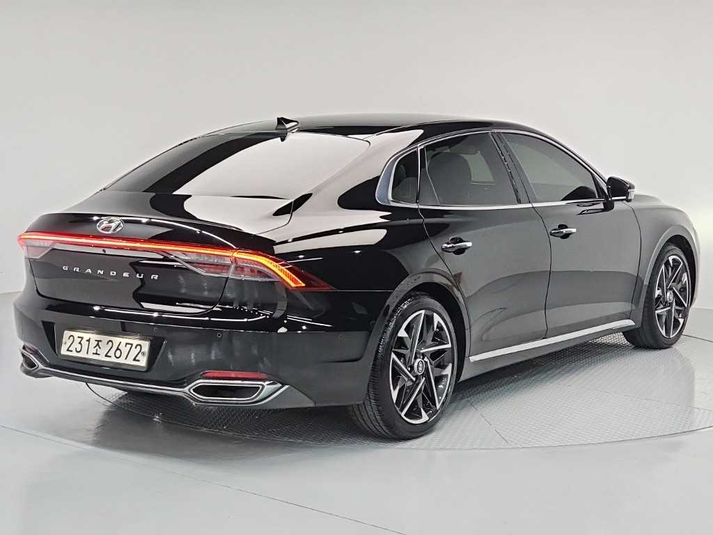 HYUNDAI Grandeur - Vista 4