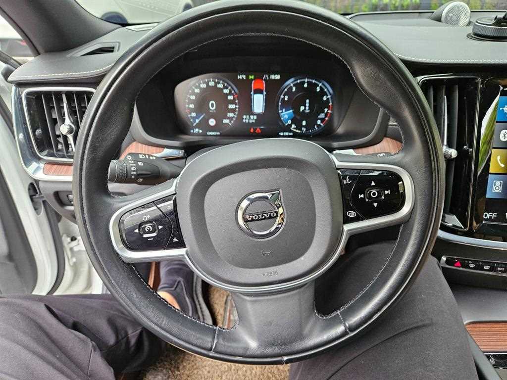 Volvo V60 - Vista 12