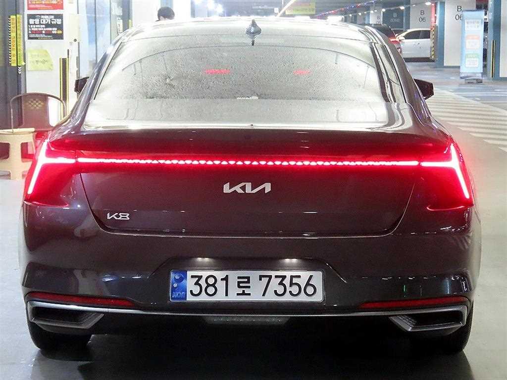 KIA K8 - Vista 5