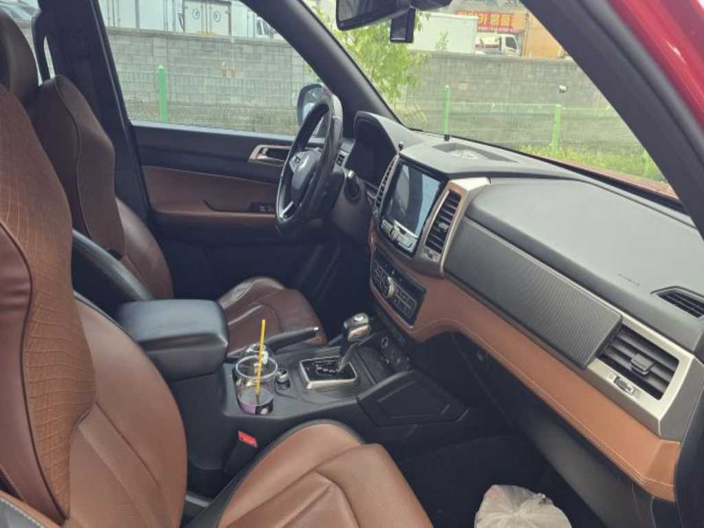 Ssangyong Rexton - Vista 7