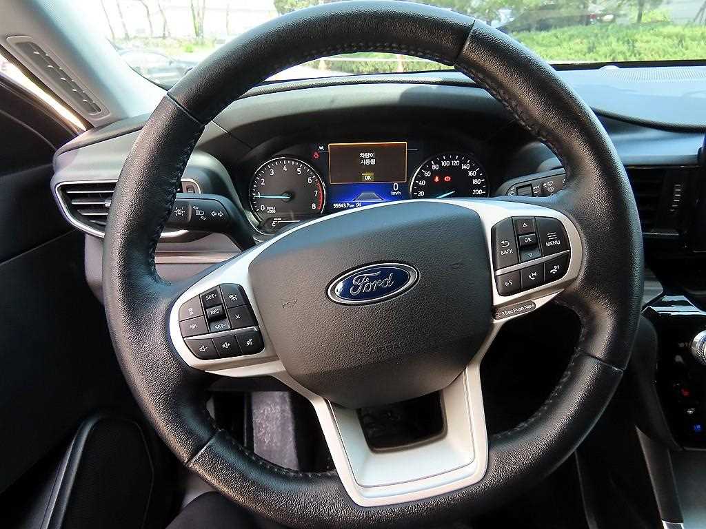 Ford Explorer - Vista 8