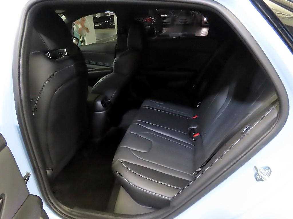 HYUNDAI Avante - Vista 7