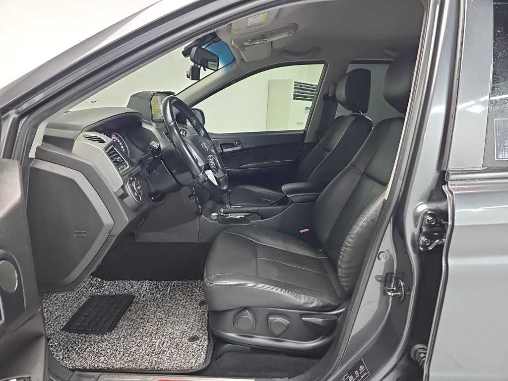 Ssangyong Korando - Vista 11