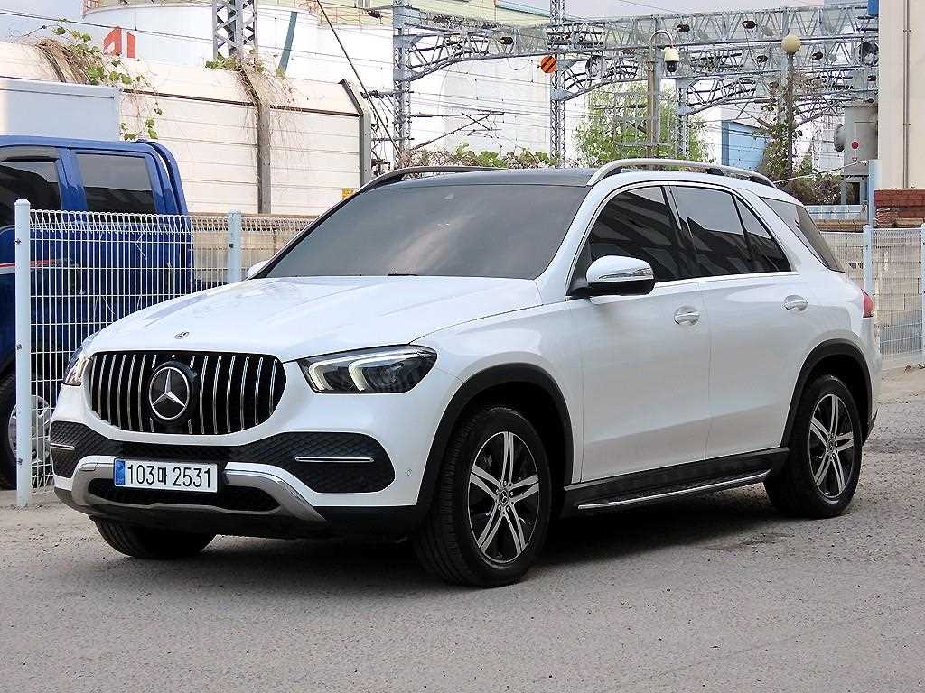 Mercedes Benz GLE Class - Vista 2