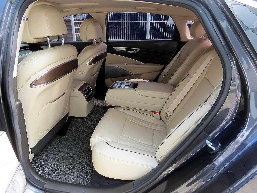KIA K9 - Vista 6