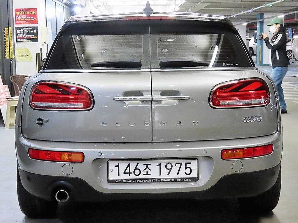Mini Clubman - Vista 5