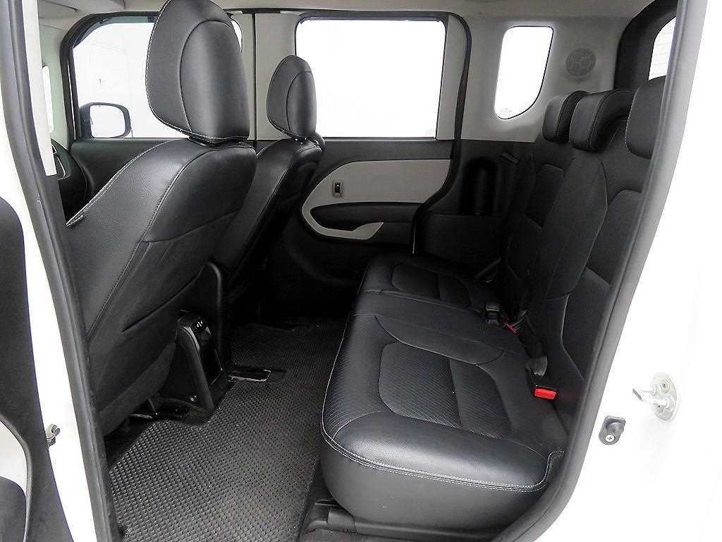 KIA Ray - Vista 7