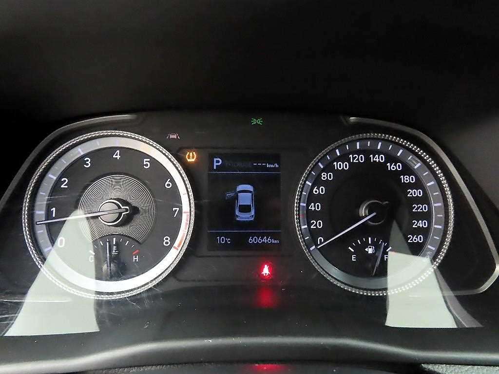 HYUNDAI Sonata - Vista 8