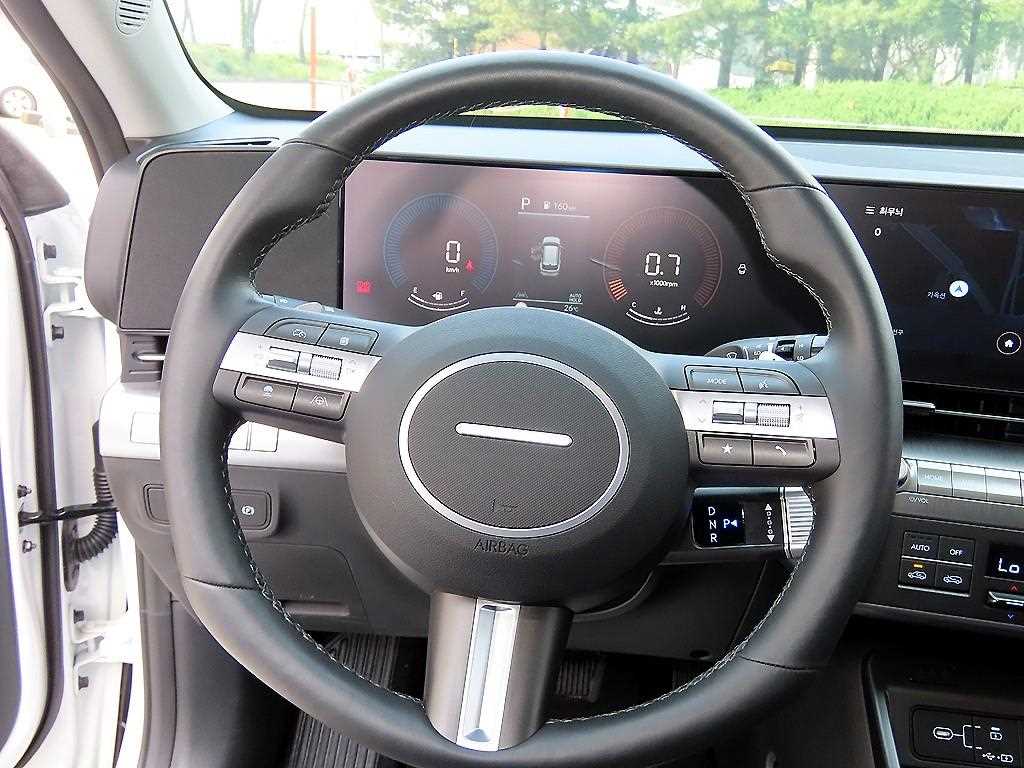 HYUNDAI Kona - Vista 8
