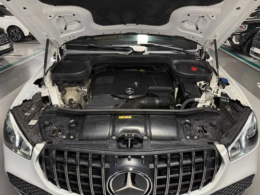 Mercedes Benz GLE Class - Vista 6