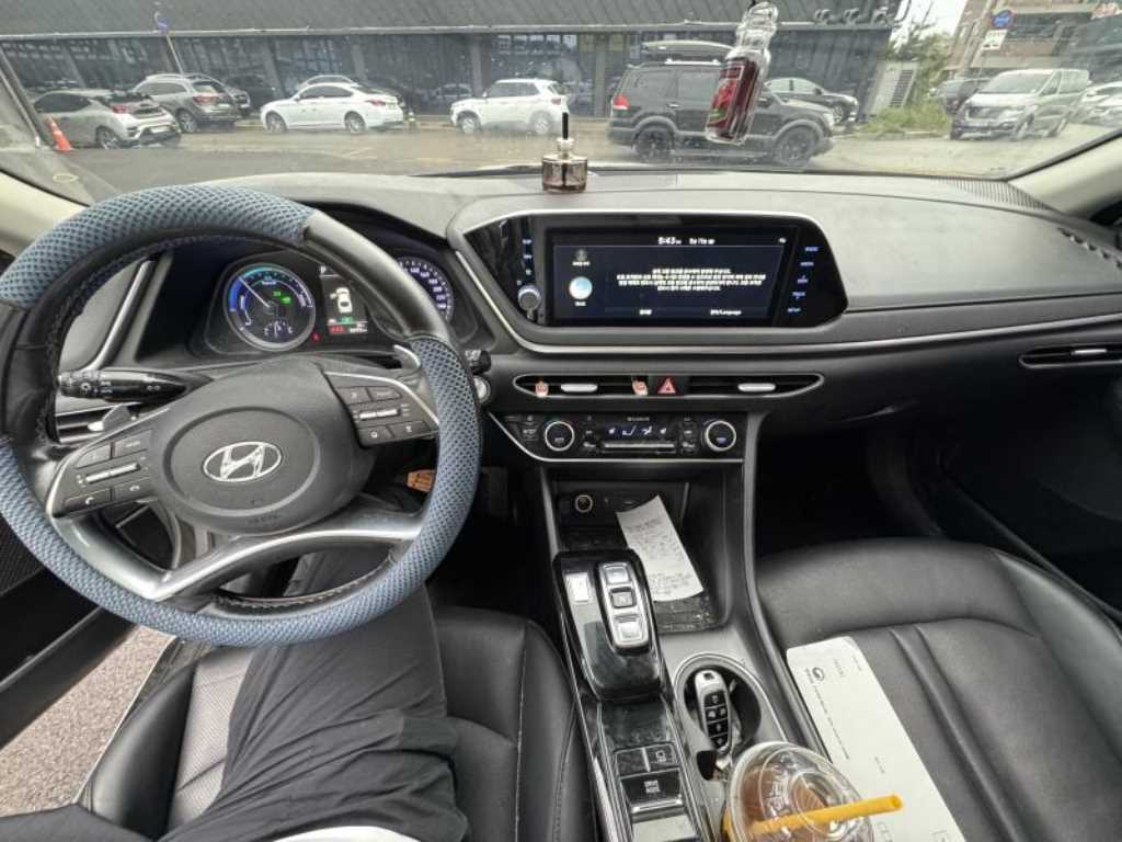 HYUNDAI Sonata - Vista 8