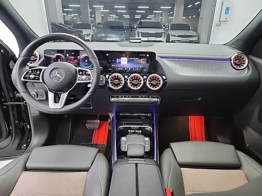 Mercedes Benz EQA - Vista 7