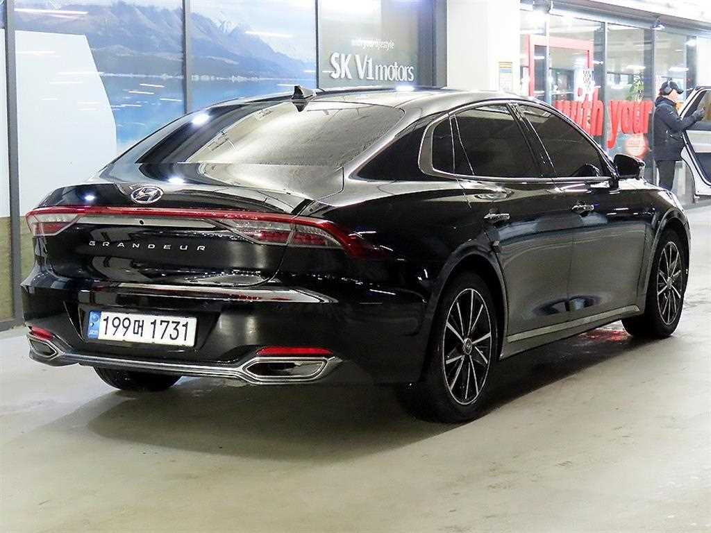 HYUNDAI Grandeur - Vista 4