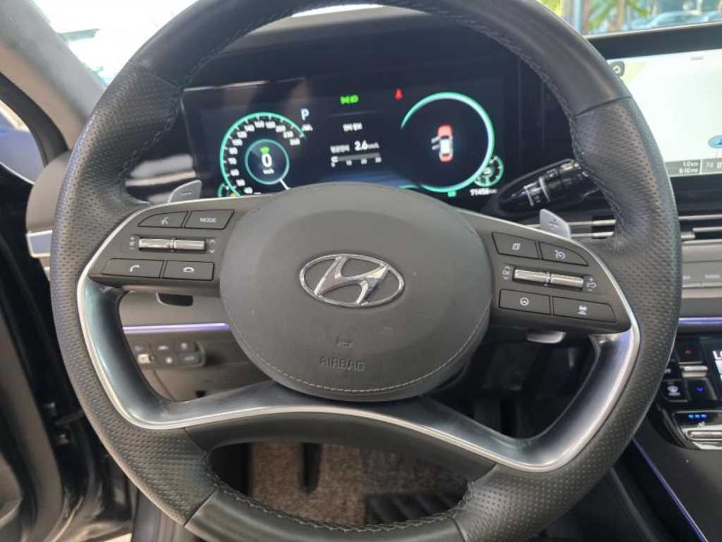 HYUNDAI Grandeur - Vista 9
