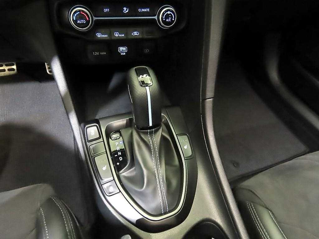 HYUNDAI Veloster - Vista 12