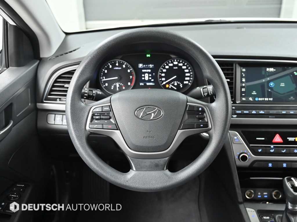 HYUNDAI Avante 2018 Blanco - Importación desde Corea - HF Imports Iquique - Foto 15