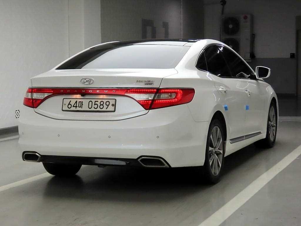 HYUNDAI Grandeur - Vista 4
