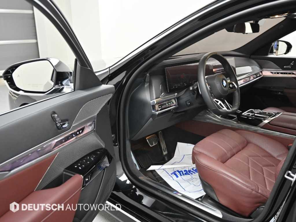 BMW 7 Series - Vista 11