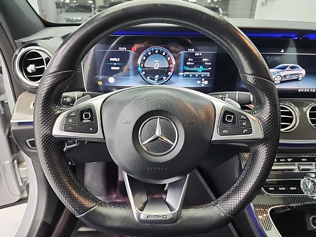 Mercedes Benz E class - Vista 9