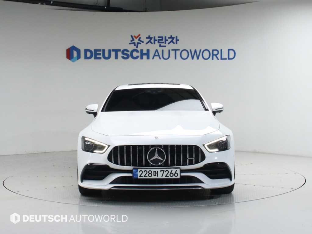 Mercedes Benz AMG GT - Vista 3