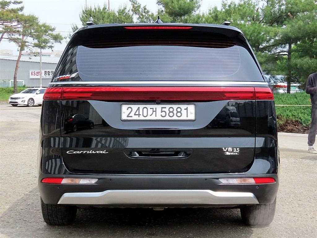 KIA Carnival - Vista 4