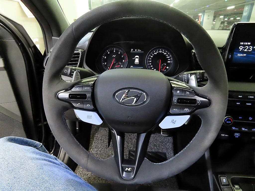 HYUNDAI Veloster - Vista 8
