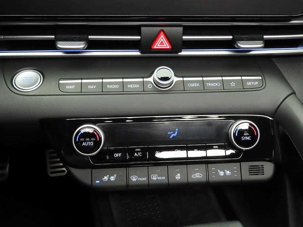 HYUNDAI Avante - Vista 9