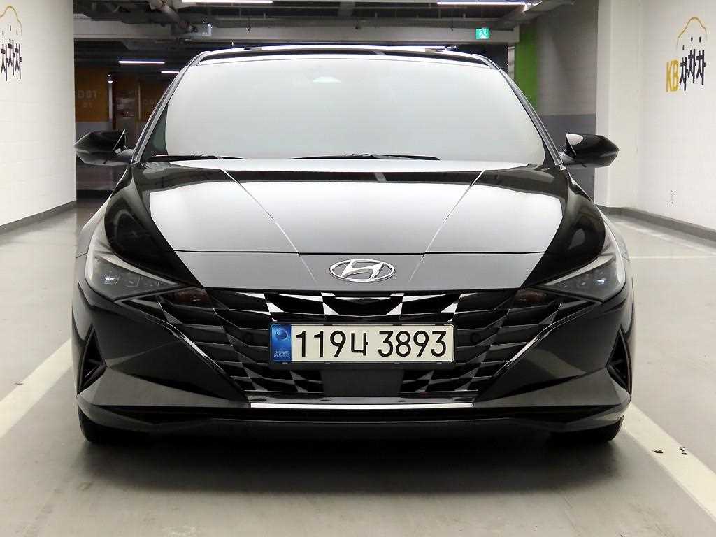 HYUNDAI Avante - Vista 2