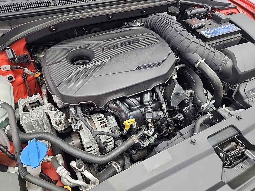 HYUNDAI Veloster - Vista 5