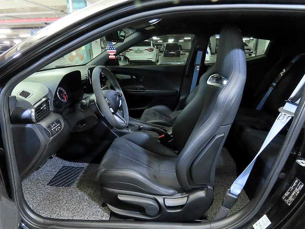 HYUNDAI Veloster - Vista 6