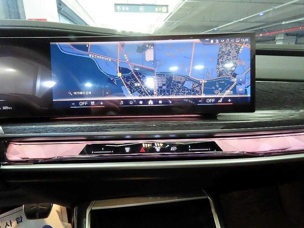 BMW i7 - Vista 11