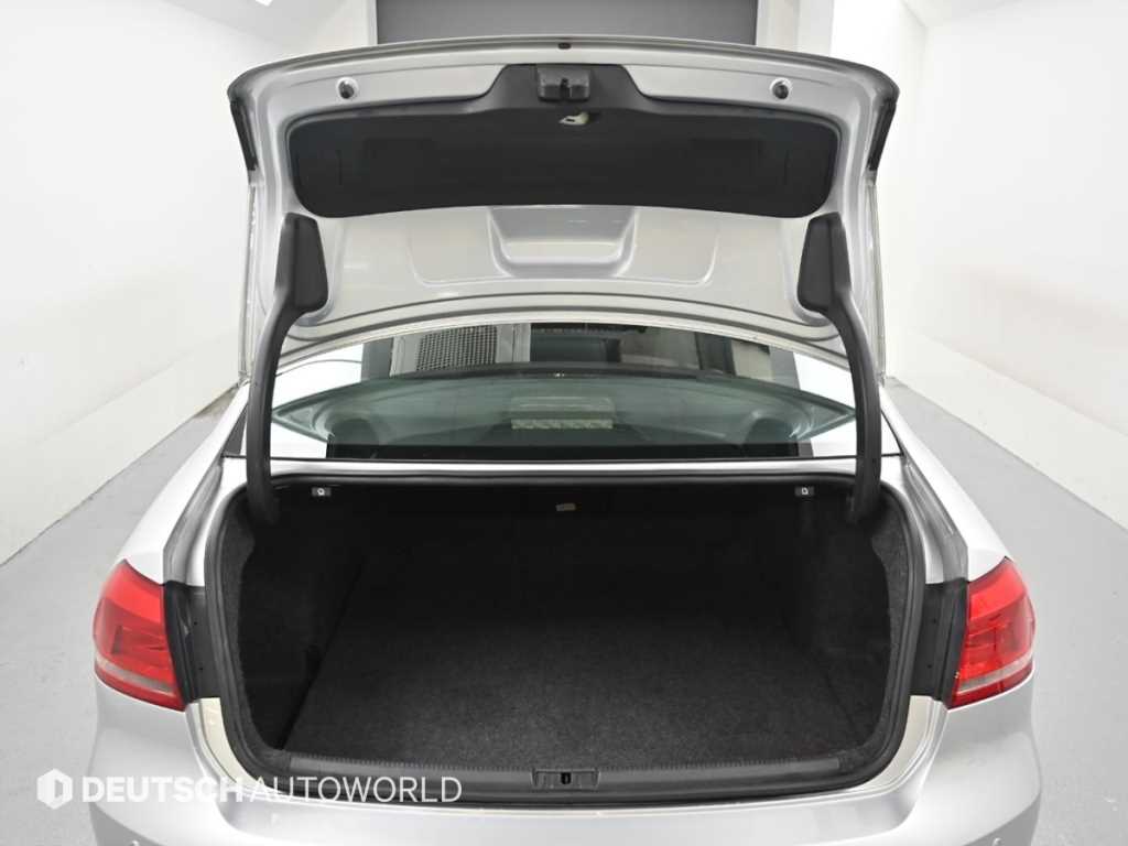 Volkswagen Passat 2015 Plateado - Importación desde Corea - HF Imports Iquique - Foto 19
