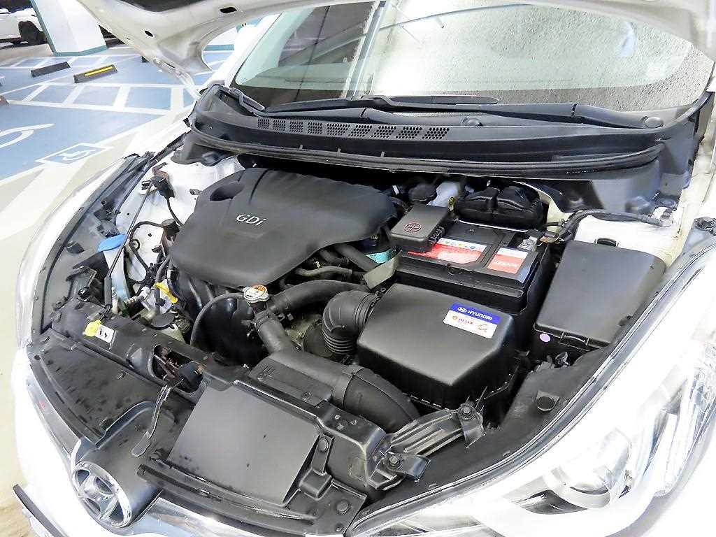 HYUNDAI Avante 2014 Blanco - Importación desde Corea - HF Imports Iquique - Foto 19
