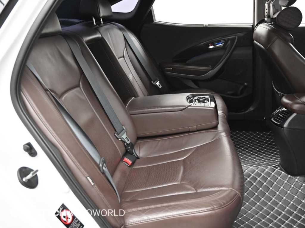 HYUNDAI Grandeur - Vista 12