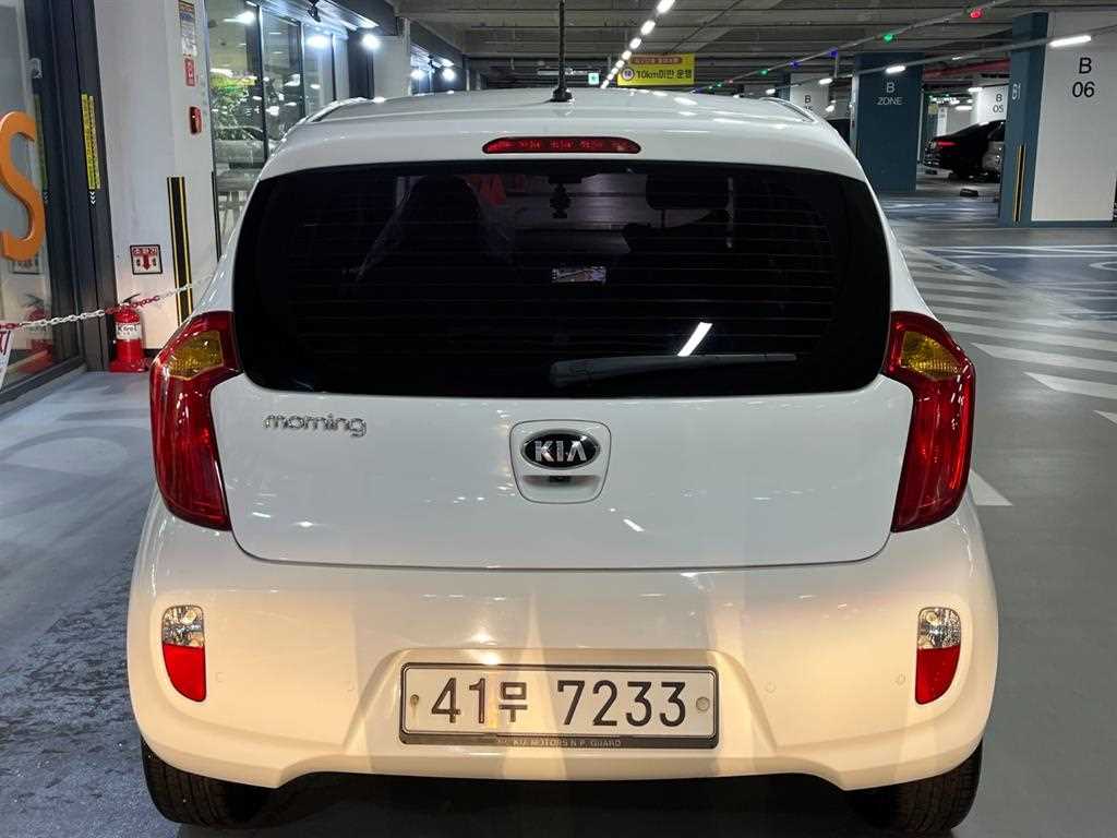 KIA Morning - Vista 5