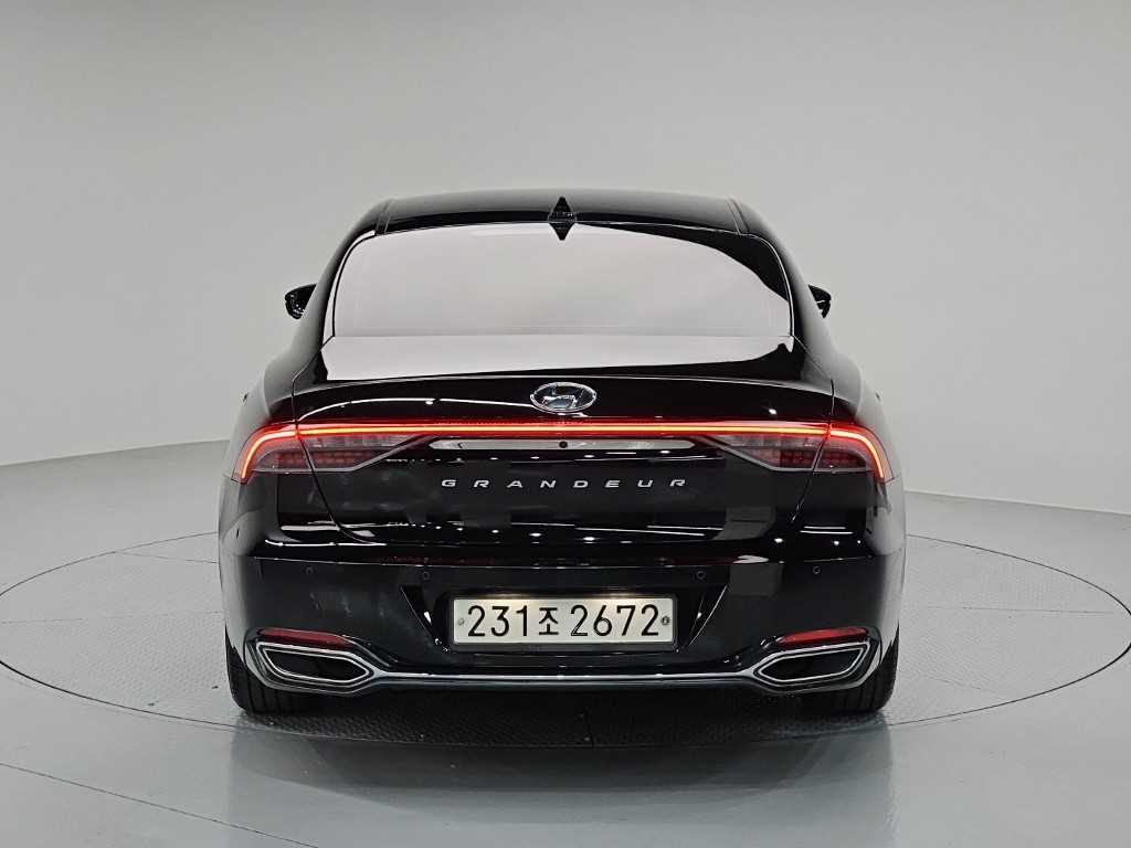 HYUNDAI Grandeur - Vista 3