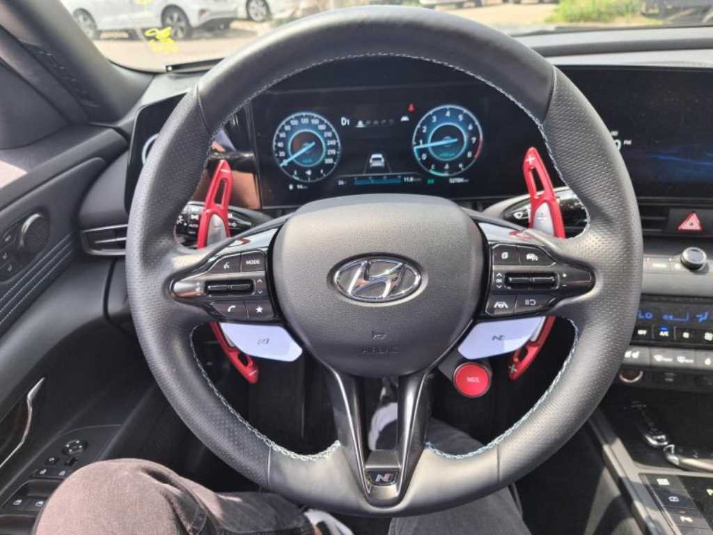 HYUNDAI Avante - Vista 8