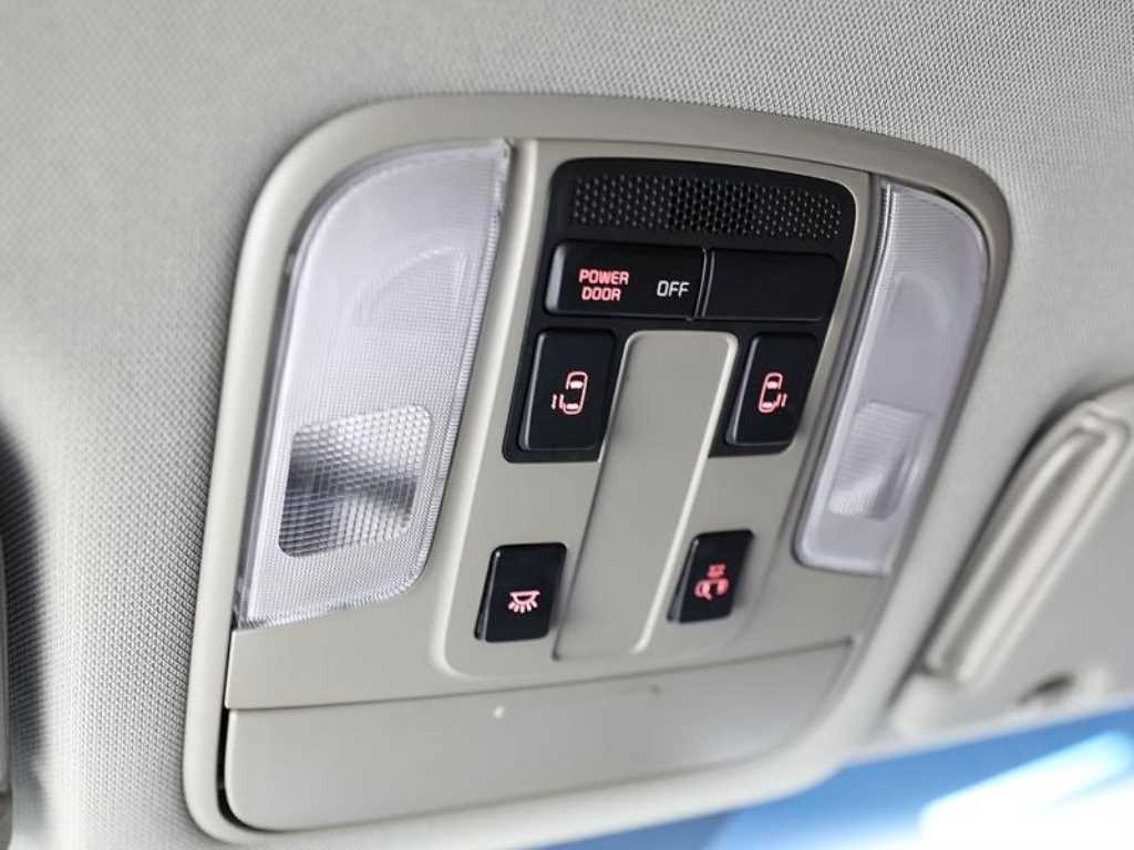 KIA Carnival - Vista 9