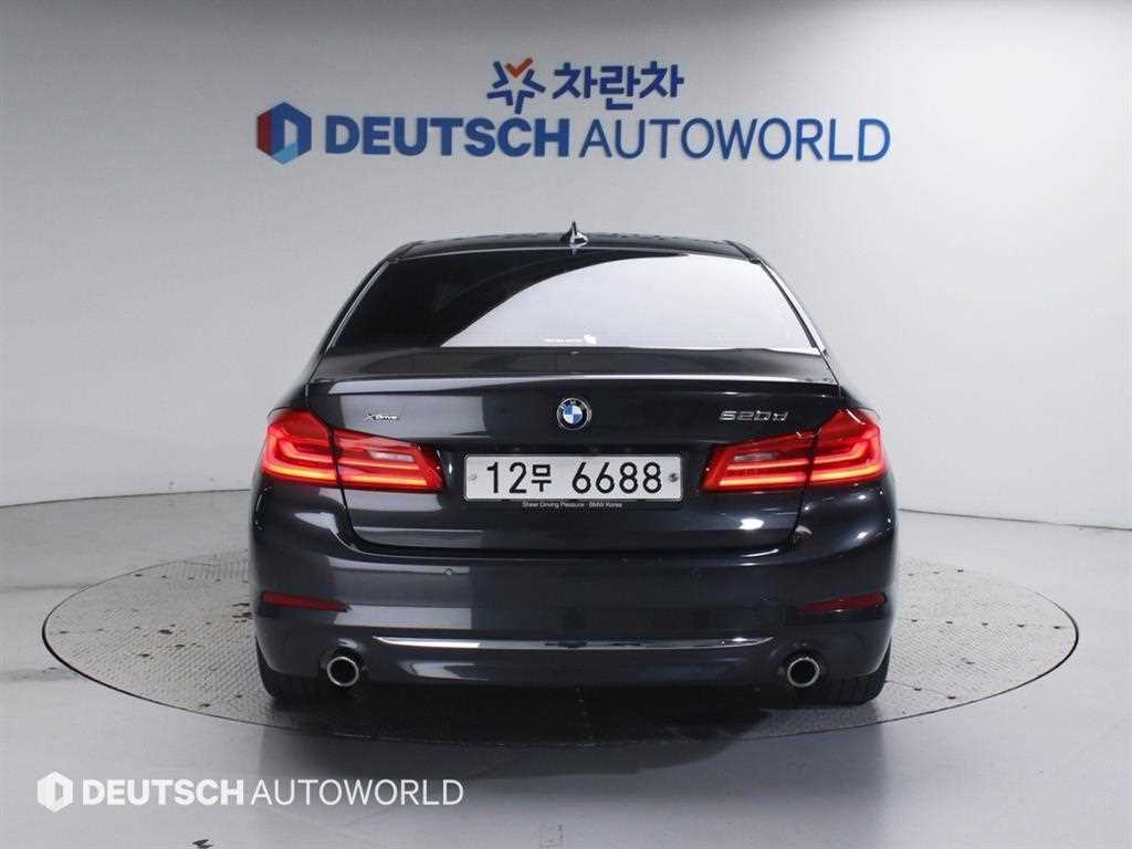 BMW 5 Series - Vista 4
